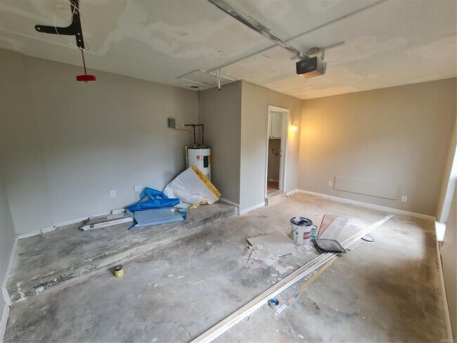 Building Photo - 3044 Cross Creek Dr