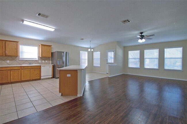 Building Photo - 1232 Kenneys Way