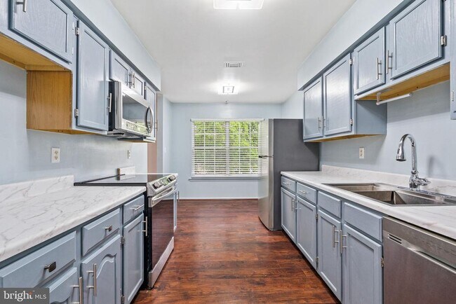 Building Photo - 4838 Brookstone Terrace