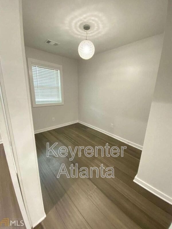 Building Photo - 1127 Dobbs Dr SE