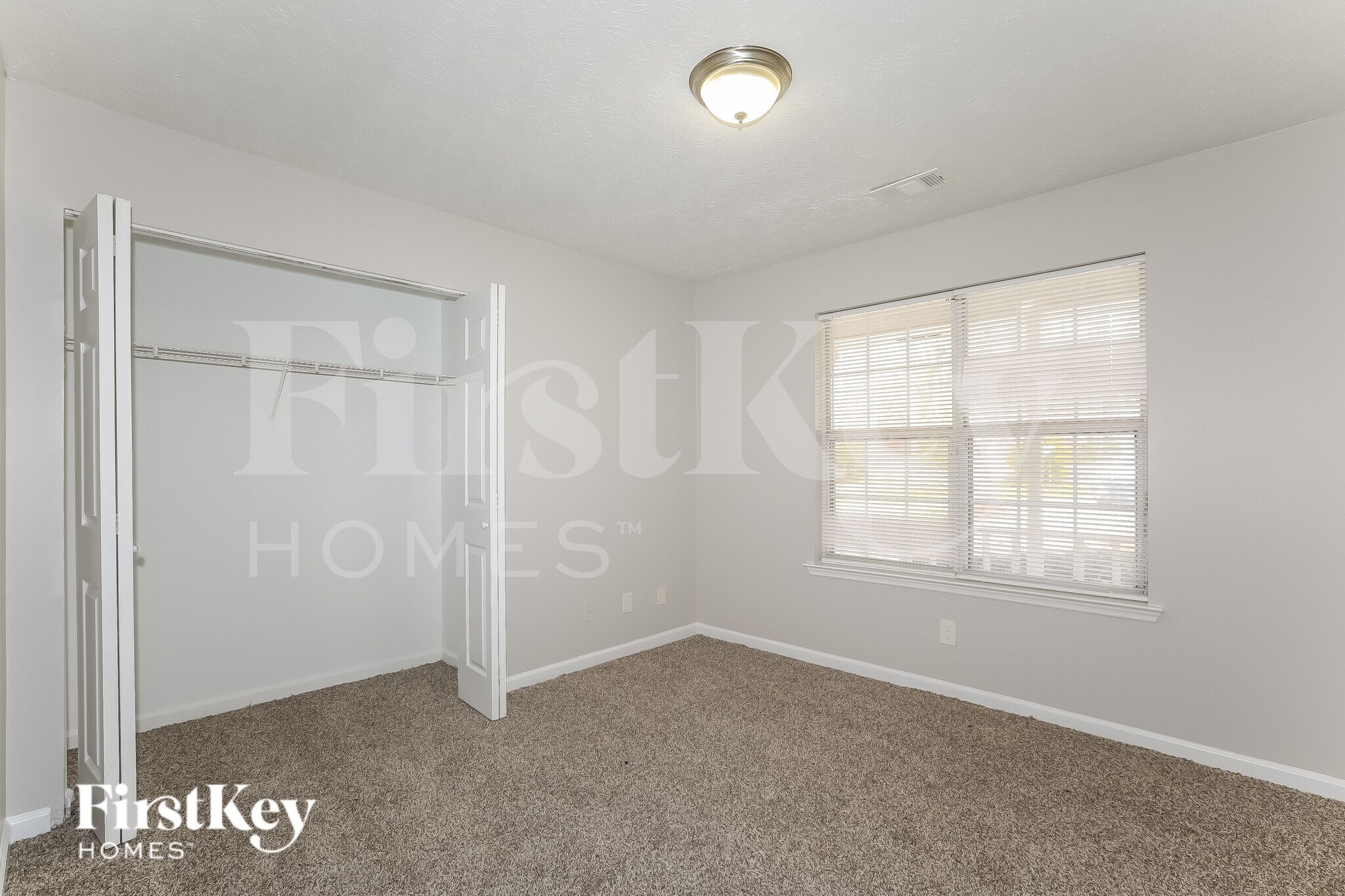 Building Photo - 8606 Sheridan Dr