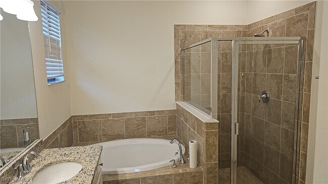 Building Photo - 12763 Fairington Way