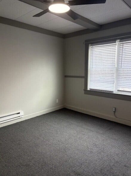 Building Photo - 820 1/2 N Main St