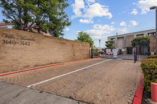 Building Photo - 3140 Midway Dr