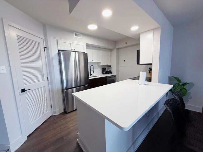 Building Photo - 801 15th St S