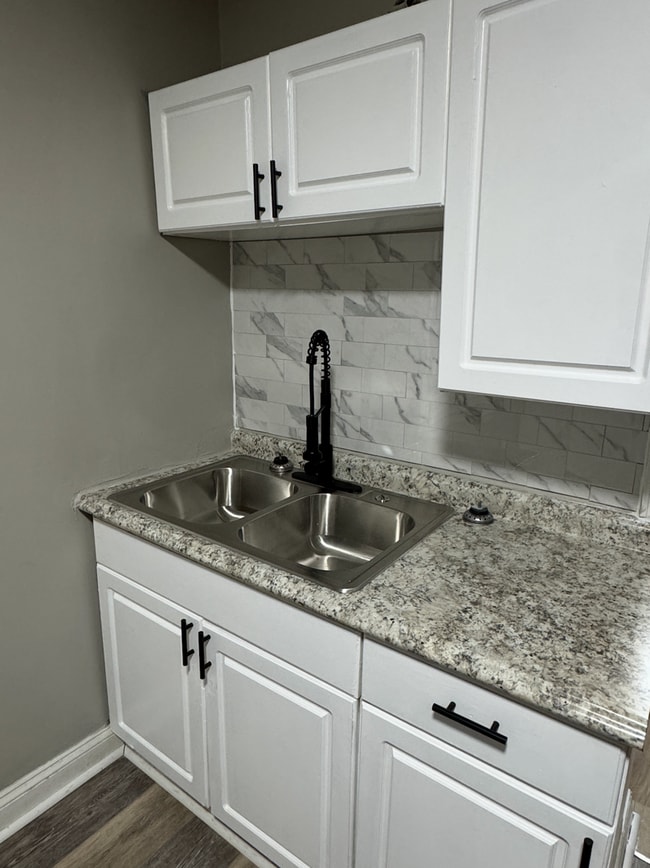 Building Photo - 3623 Parrish Ave