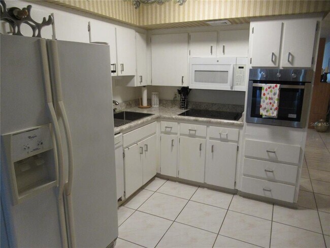 Building Photo - 2468 Florentine Way