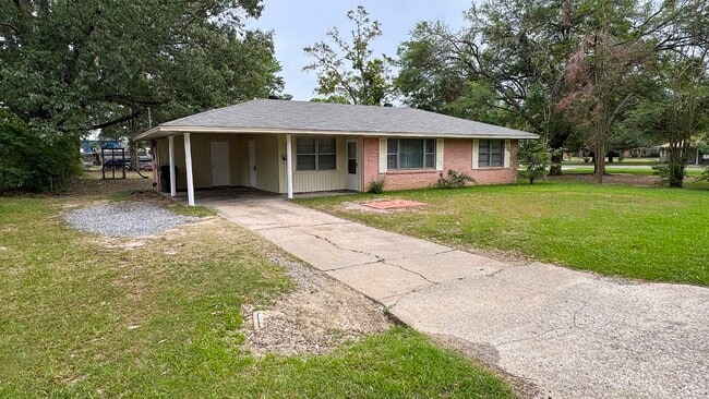 Building Photo - 202 Gross St