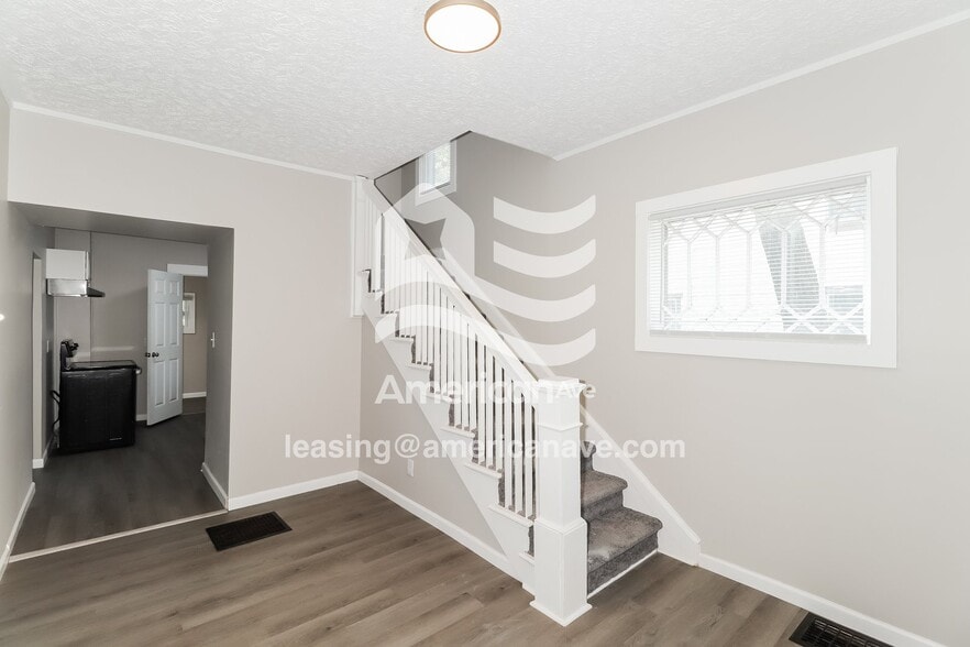 Building Photo - 1014 Benham Ct