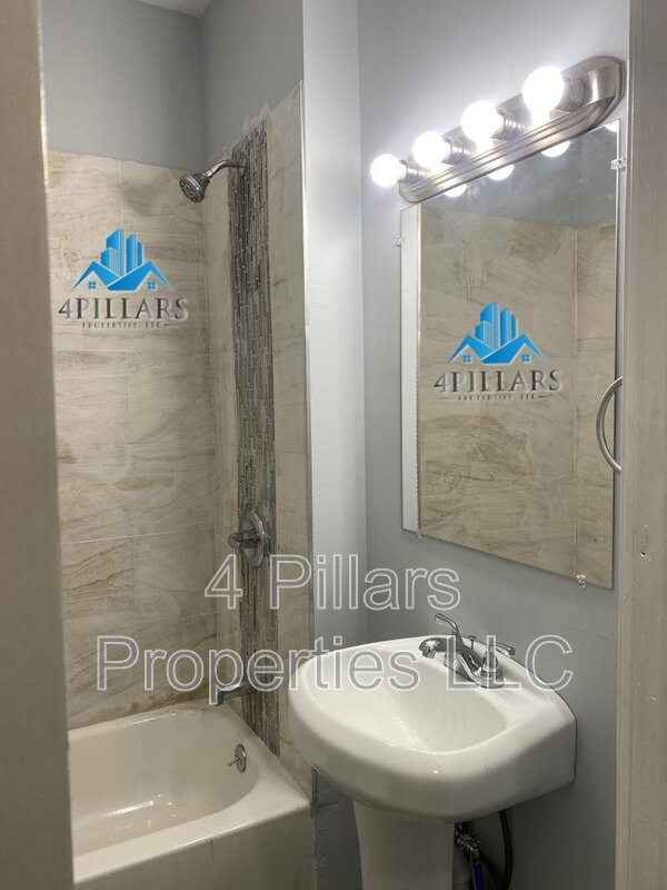 Building Photo - 5007 Magoun Ave