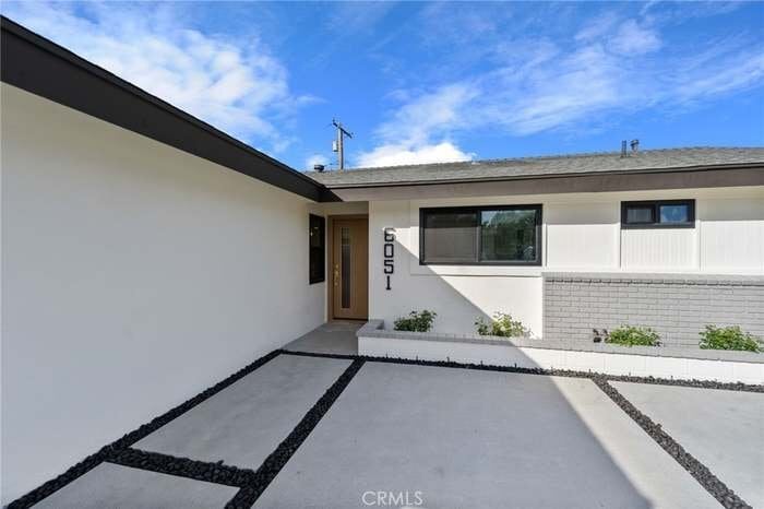 Building Photo - 6051 Santa Barbara Ave