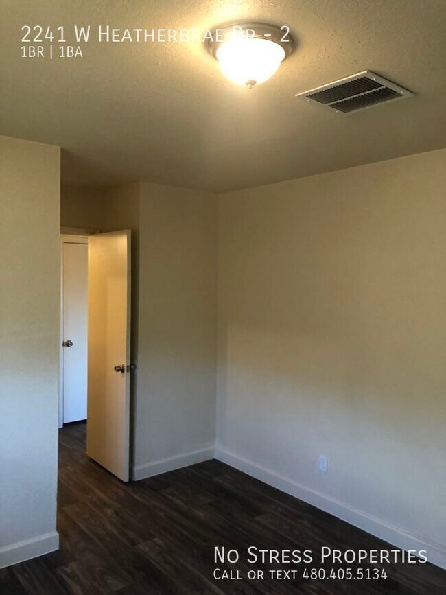 Building Photo - 2241 W Heatherbrae Dr