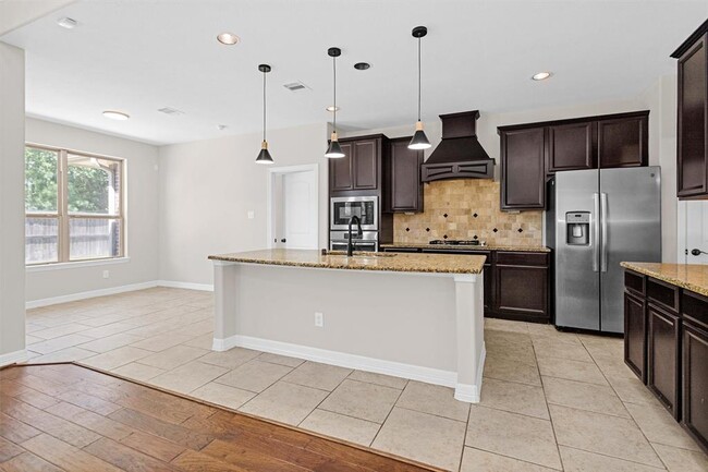 Building Photo - 24015 Richglen Court
