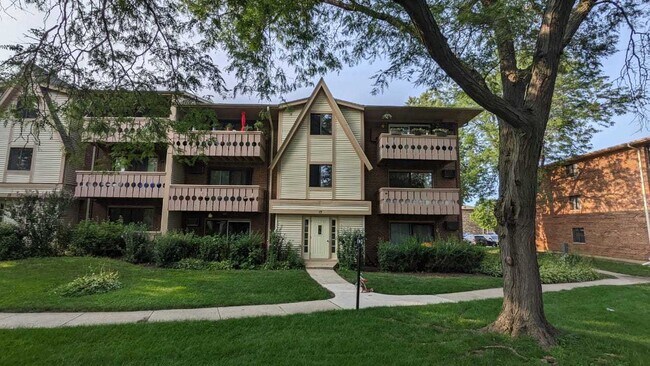 Building Photo - 17 Parkside Ct