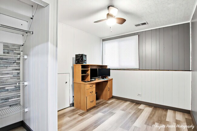 Building Photo - 34679 N Hiawatha Trl