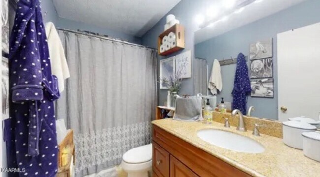 Building Photo - 2BR/ 1.5BA Townhouse in Bearden w/ 1 car garage