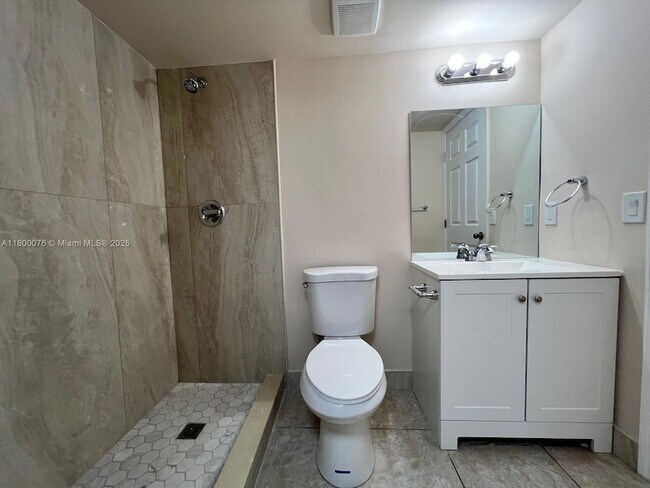 Building Photo - 675 NW 85th Ct