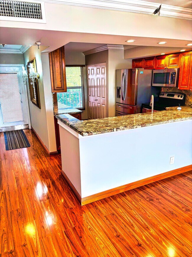 Building Photo - 14623 Bonaire Blvd