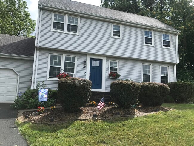 Building Photo - 27 St James Pl