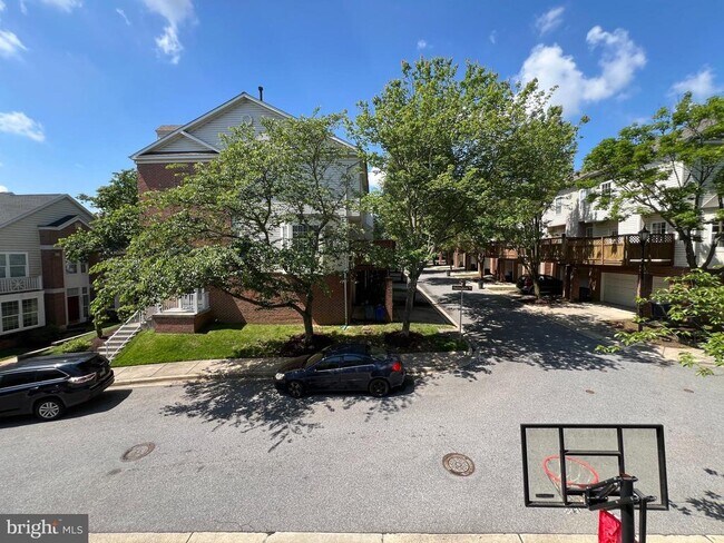 Building Photo - 6030 Helmsman Way
