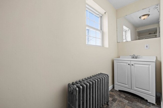 Building Photo - 19 Alfred St