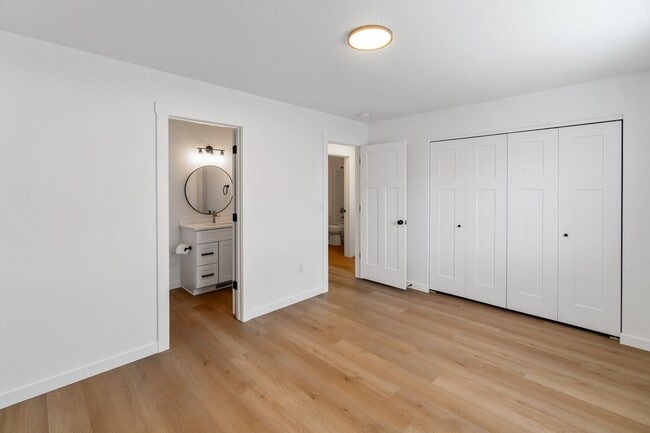 Building Photo - Newly Remodeled Single Family Home in Gate...