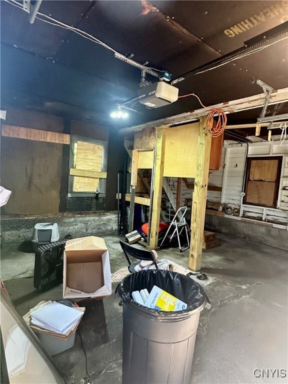 Building Photo - 923 Teall Ave