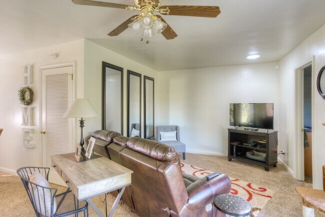 Building Photo - 2830 North Ave