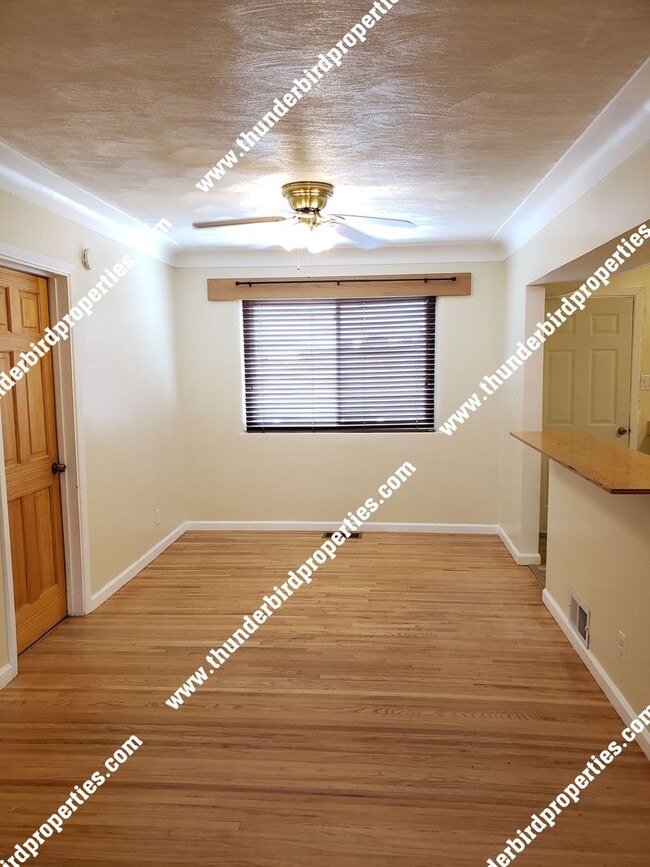 Building Photo - Nice 3 Bedroom, 2 Bathroom, 2 Car Garage and 1,360 Sq Ft. Brick Home in NE Heights.