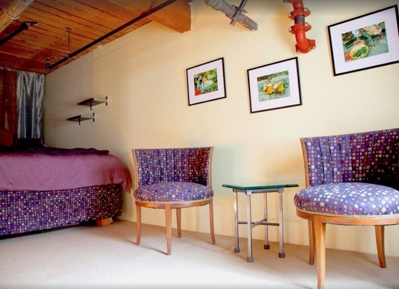 2nd bedroom, meditation area, or storage - 1924 Union St