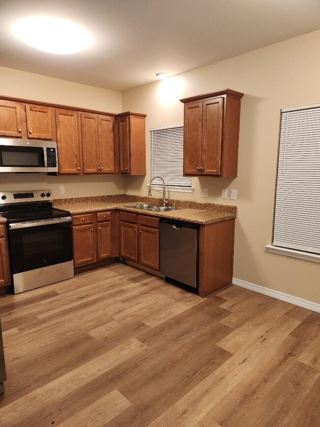 Building Photo - 4925 Catahoula Dr