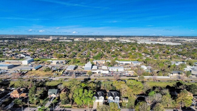 Building Photo - 4713 Talina Way