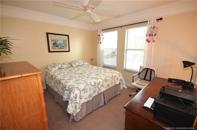 Building Photo - 753 NW Waterlily Pl