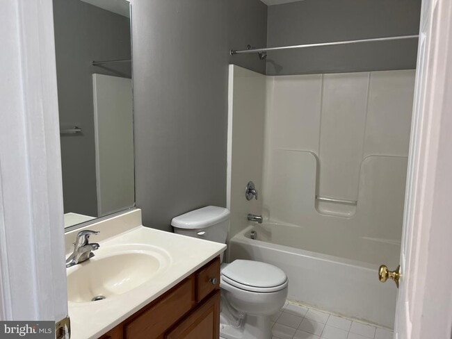 Building Photo - 206 Brook Meadow Dr