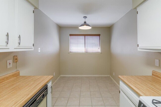 Building Photo - 11205 Slippery Elm Trail