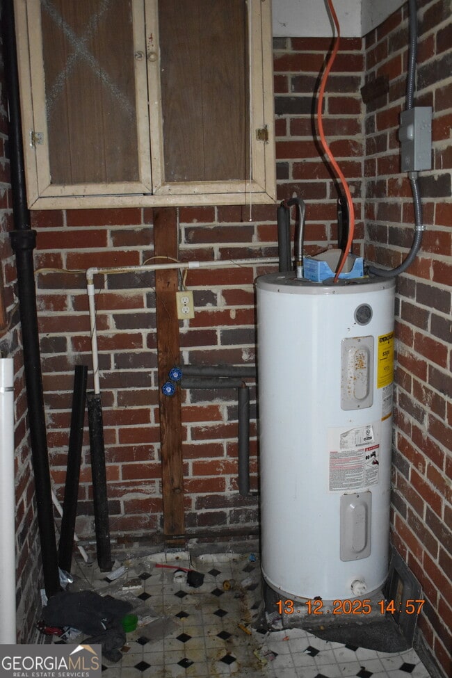 Building Photo - 803 Grosso Ave