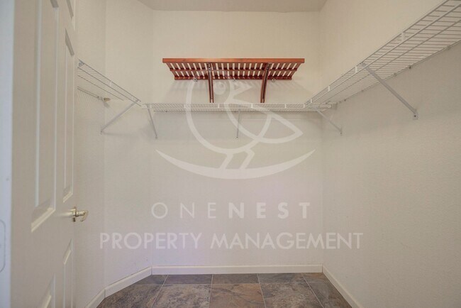 Building Photo - 400 Lilypond Ln