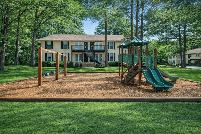 Building Photo - The Woods at Southlake