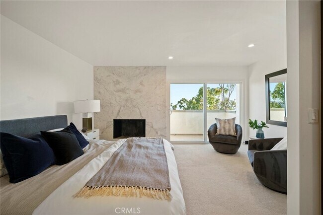 Building Photo - 23276 Atlantis Way
