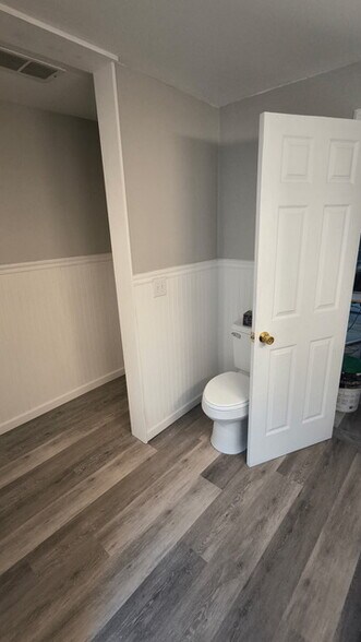 Building Photo - 328 Clay St