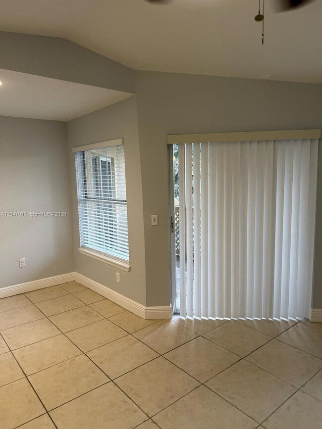 Building Photo - 4807 Via Palm Lakes