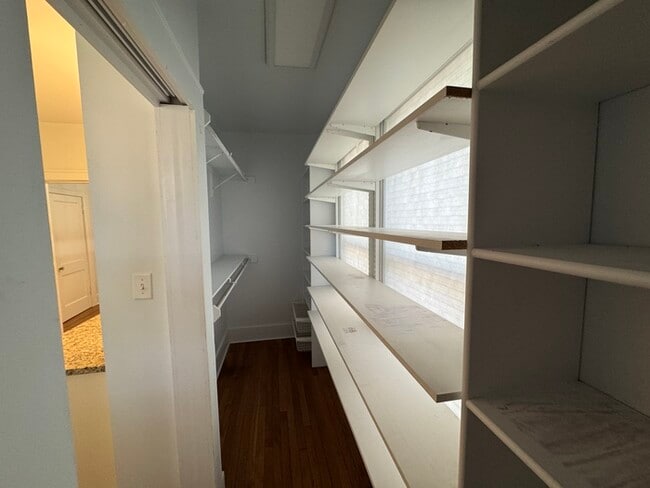 Building Photo - Very Nice 3 bedroom 2 bath home in The Hei...