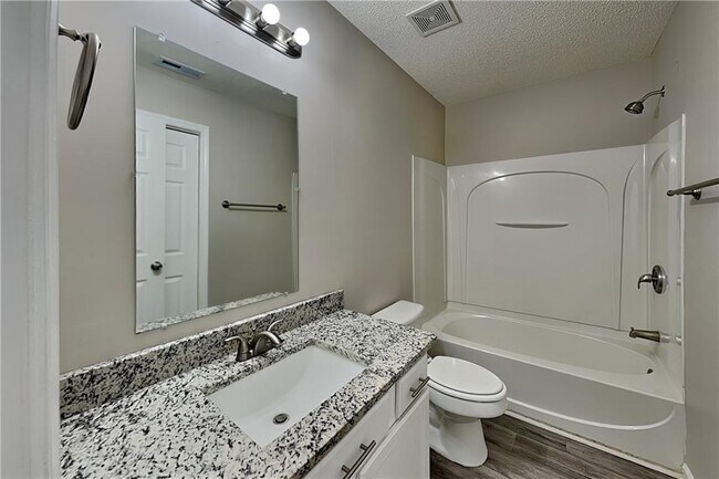 Building Photo - 100 Rosemont Ct