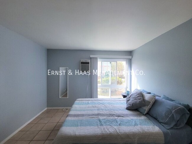 Building Photo - 5585 E Pacific Coast Hwy