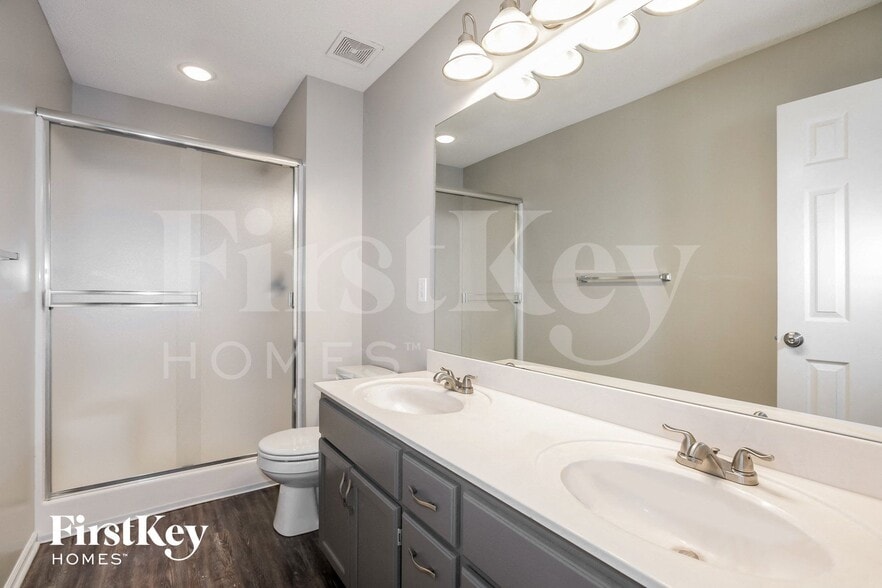 Building Photo - 16411 Slater Ave