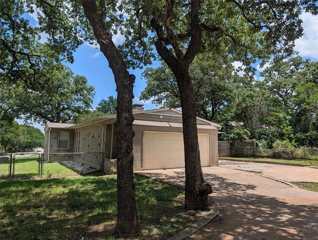 Building Photo - 4800 Dunlap Dr