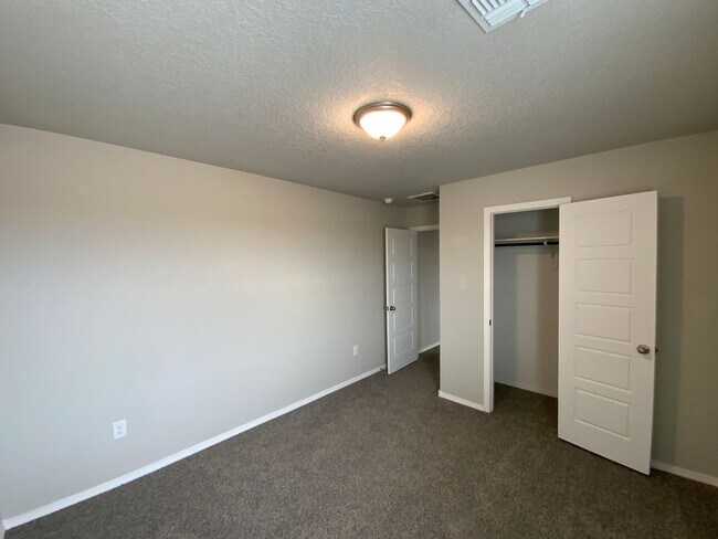 Building Photo - 4 Bedroom Newly Built Home Available Near ...