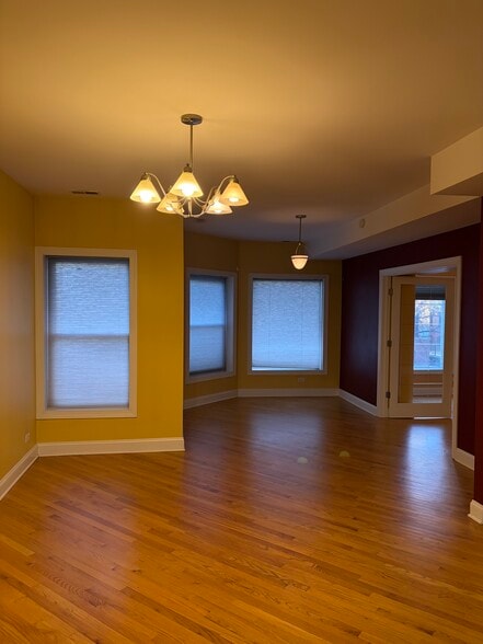 Building Photo - 7726 N Paulina St #1