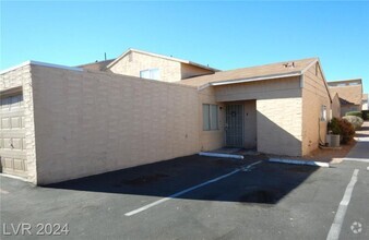 Building Photo - MINUTES FROM EVERTYTHING- AIRPORT, UNLV CA...