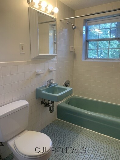 Building Photo - 1 Viking Ct